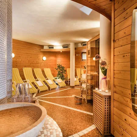 ランドホテル シュタインドヴァート 3* ドルフガシュタイン